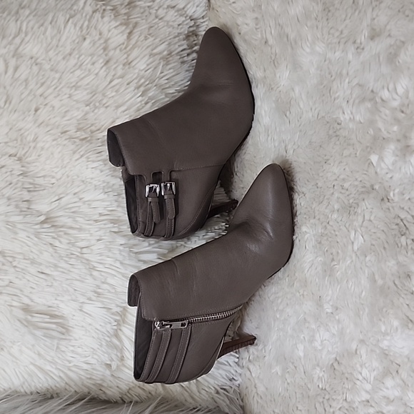 COACH BOOTIES - Picture 12 of 12